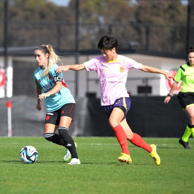 bob半岛体育平台-中国女足模拟海地热身赛：吴澄舒2球 战平哥伦比亚