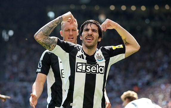 1747043202892029695.jpg 112.jpg