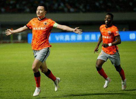 bob半岛体育官方网站-深足队史首胜广州队!中超元年冠军王者归来?